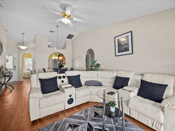 8057 SANTEE DR, Kissimmee, FL 34747