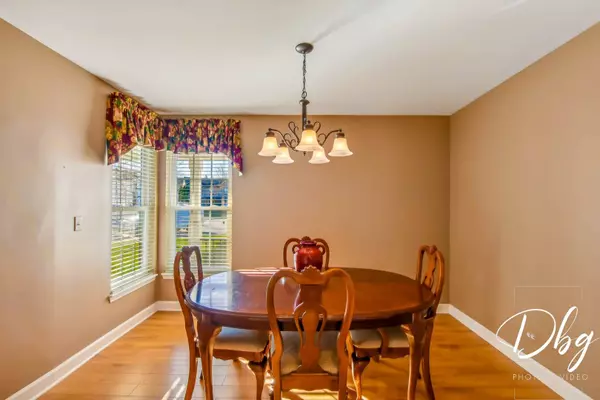 2575 Bluebell CT, Round Lake Beach, IL 60073