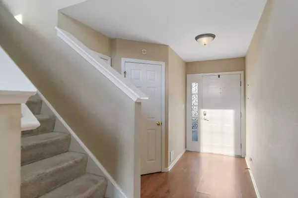 455 Lancaster DR, Pingree Grove, IL 60140