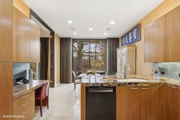 2080 Painters Lake RD, Highland Park, IL 60035