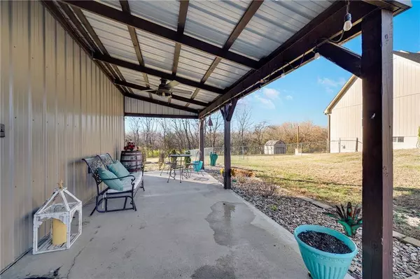 9512 S Corn RD, Lone Jack, MO 64070