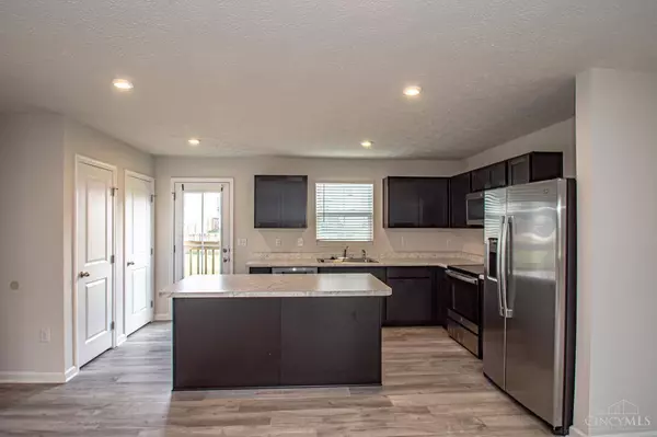 190 Chesapeake Cir, Springfield, OH 45505