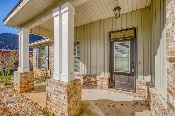 9945 Rebel Rd, Pensacola, FL 32526