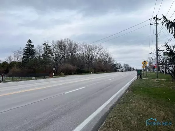 7475 Airport HWY, Holland, OH 43528