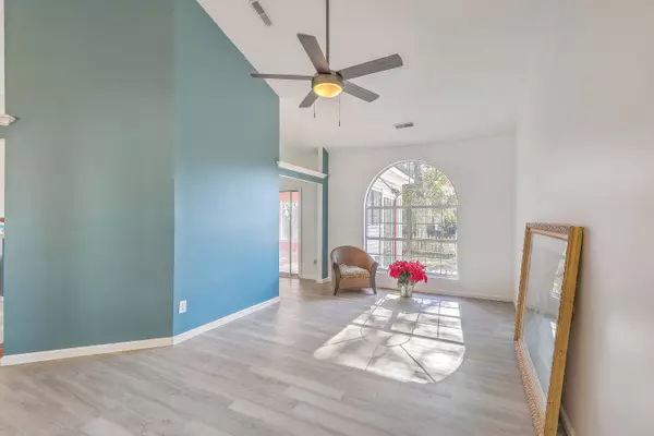 212 Windsor Mill Rd, Goose Creek, SC 29445