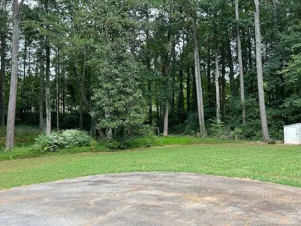 751 Brighton DR, Lawrenceville, GA 30043