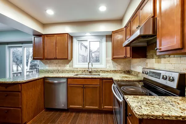 7420 Kenyon Drive, Middleton, WI 53562