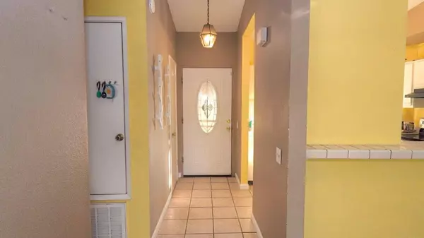 101 Majorca CIR, Sacramento, CA 95823