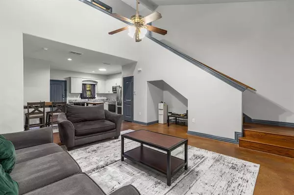 2410 S 2nd Street #517, Waco, TX 76706