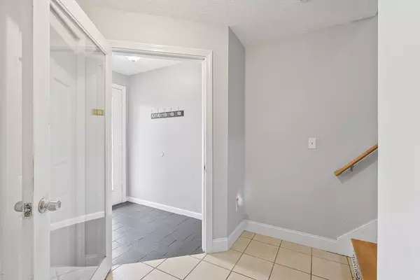 89 Hartford Avenue East #2C, Uxbridge, MA 01569