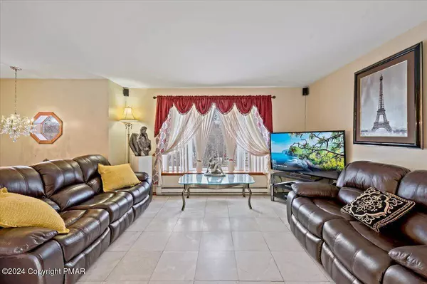 64 Pautuxent TRL, Albrightsville, PA 18210