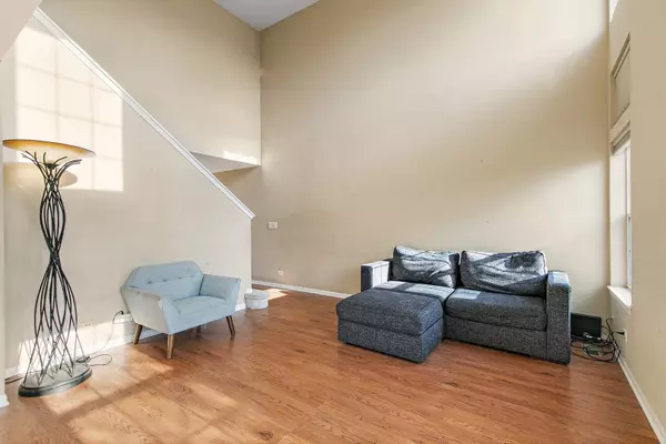 455 Lancaster DR, Pingree Grove, IL 60140