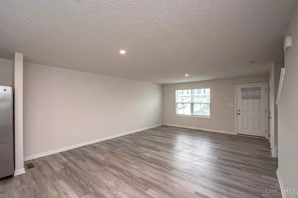 190 Chesapeake Cir, Springfield, OH 45505