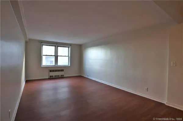 39 Glenbrook Road #APT 2T, Stamford, CT 06902