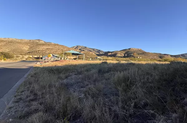 3304 Tenth ST, Alamogordo, NM 88310