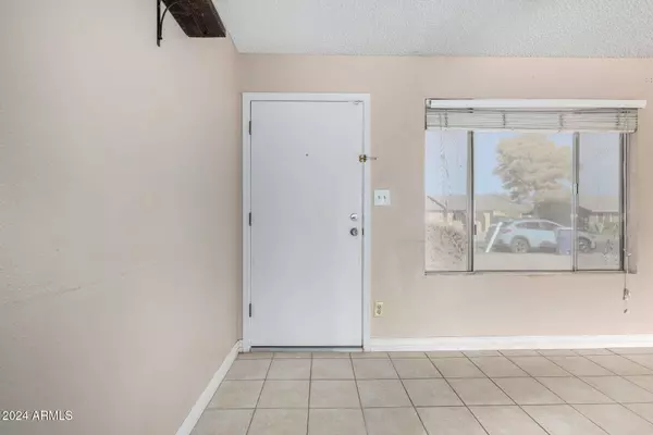 1621 W STOTTLER Drive, Chandler, AZ 85224