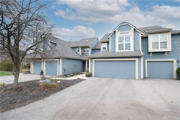 223 Queens Crossing #90E, Washington Twp, OH 45458