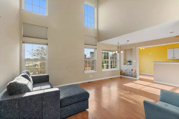 455 Lancaster DR, Pingree Grove, IL 60140