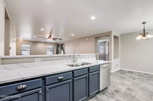 11528 W Stone Hearth Street, Marana, AZ 85658