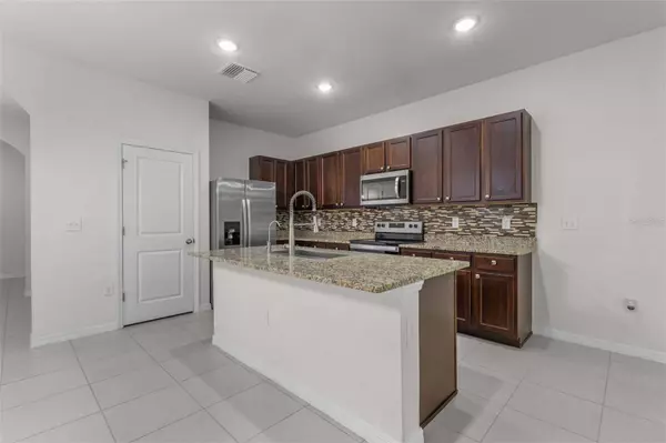 2909 BELUGA BAY DR, Odessa, FL 33556