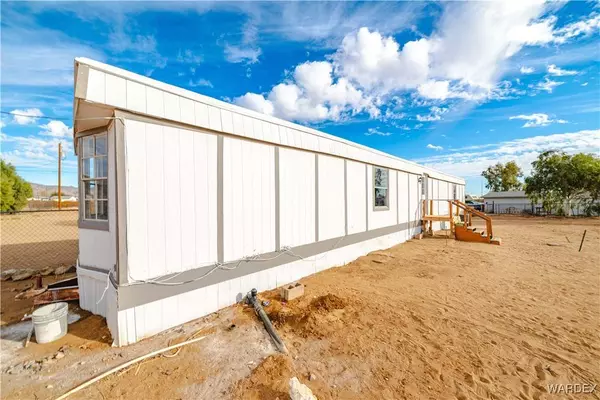 3467 N Lochiel RD, Golden Valley, AZ 86413