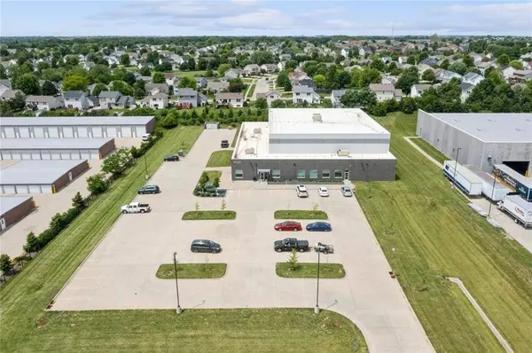 4020 121st Street, Urbandale, IA 50323