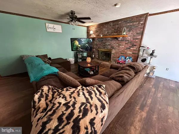 4 SIGNAL HILL RD, Pine Hill, NJ 08021