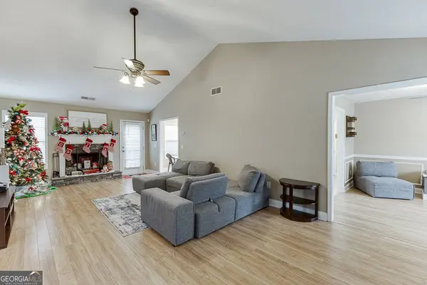 1735 Alcovy River DR, Dacula, GA 30019