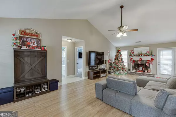 1735 Alcovy River DR, Dacula, GA 30019