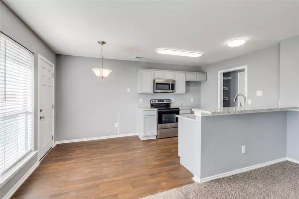 316 California Drive, Glenn Heights, TX 75154