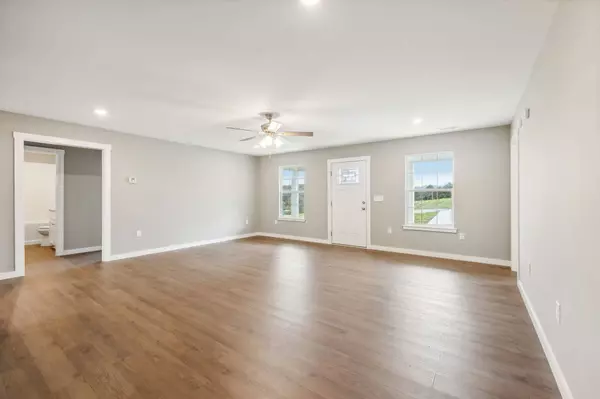 114 Alice Preston Loop, Gordonsville, TN 38563