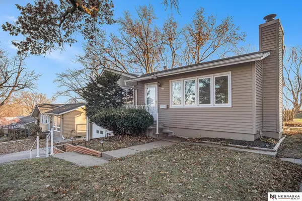 6811 Ogden Street, Omaha, NE 68104