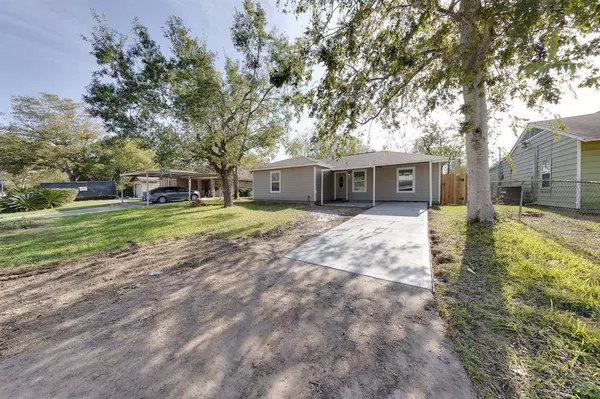 5810 Beldart ST, Houston, TX 77033