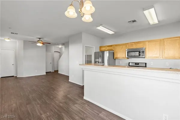 5552 Jackpot Winner Lane #102, Las Vegas, NV 89122