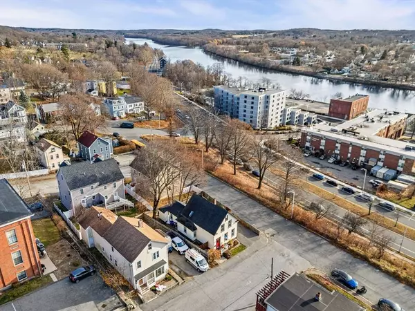 37 Lindel St, Haverhill, MA 01830