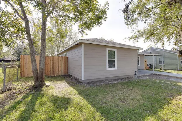 5810 Beldart ST, Houston, TX 77033