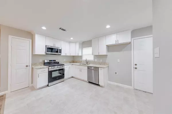 5810 Beldart ST, Houston, TX 77033