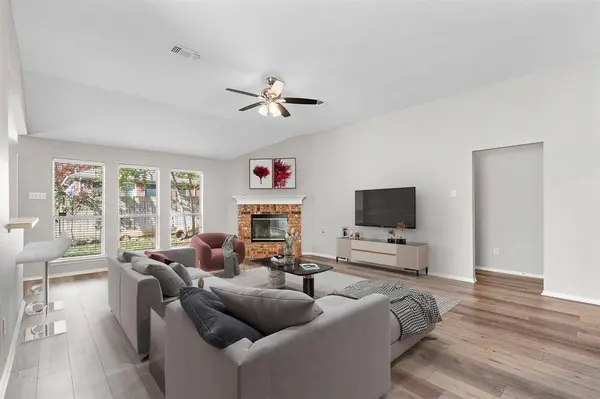 629 Douglas Drive, Mansfield, TX 76063