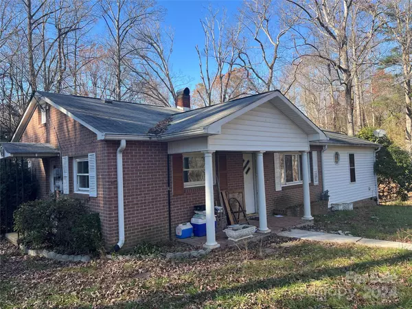 320 Lovelady RD, Connelly Springs, NC 28612