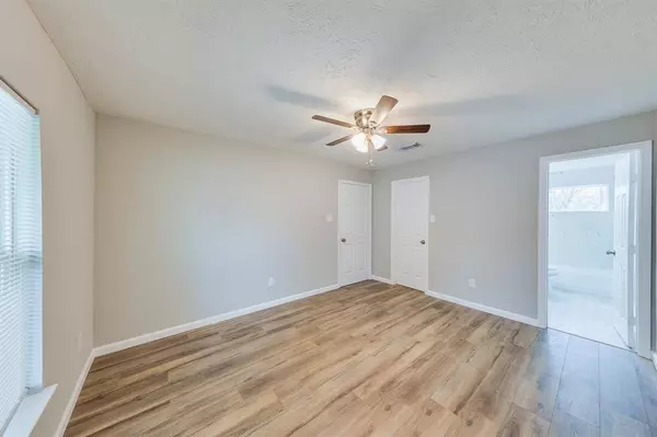 5810 Beldart ST, Houston, TX 77033