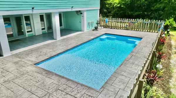 101 BEECHERS POINT DR, Welaka, FL 32193