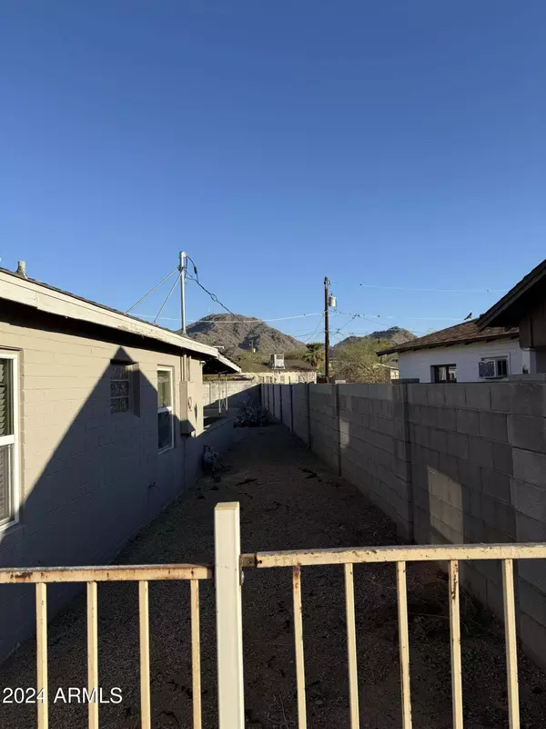 32 W EVA Street, Phoenix, AZ 85021