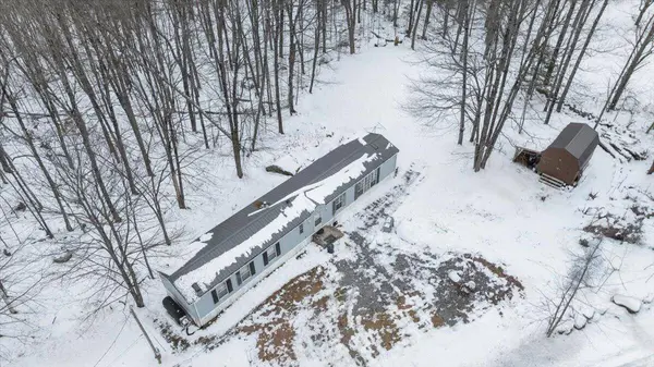 6 Chamberlain RD, West Paris, ME 04289