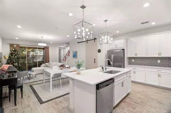 17827 ALTHEA BLUE PL, Lutz, FL 33558