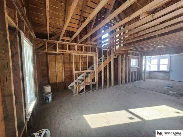 204 E 11th Street, Cozad, NE 68130