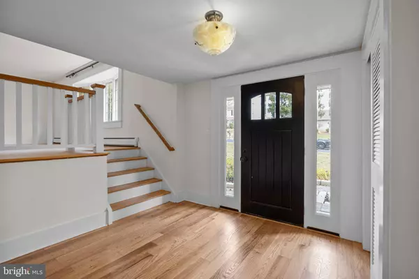 220 N ELM AVE, Newtown, PA 18940