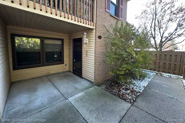 19345 Surrey Lane, Northville, MI 48167