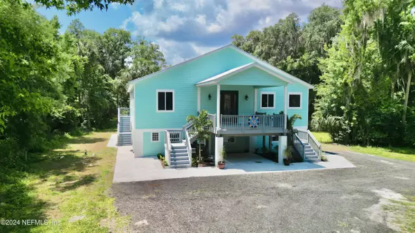 101 BEECHERS POINT DR, Welaka, FL 32193
