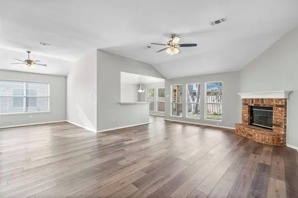 629 Douglas Drive, Mansfield, TX 76063