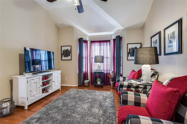 924 Larue Drive, Cedar Hill, TX 75104